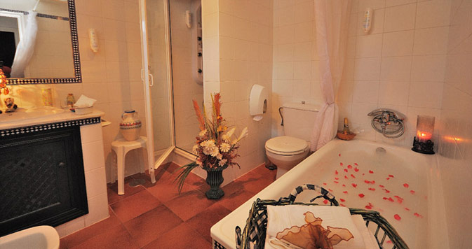 Hacienda El Santiscal | Baño